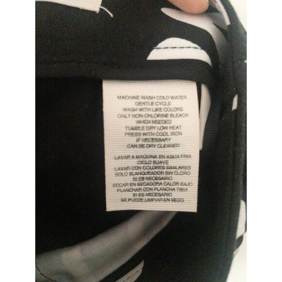 Rachel Rachel Roy LOVE Graphic Print Women's Black Skort Size 12 - Picture 5 of 6